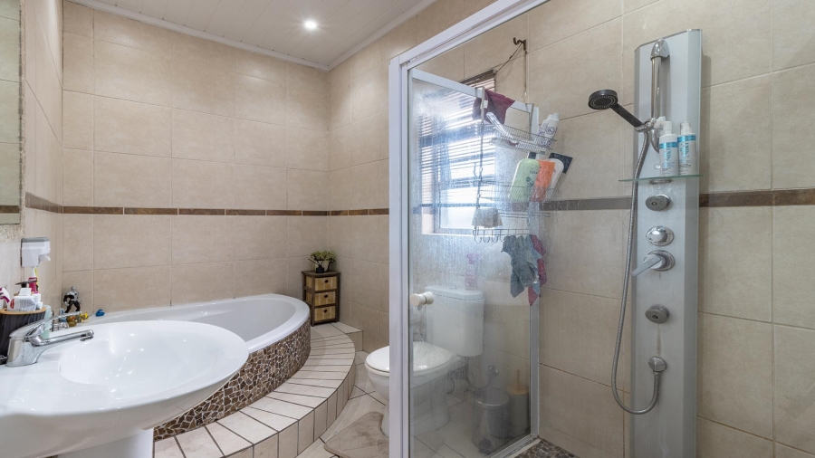 3 Bedroom Property for Sale in Belhar Western Cape